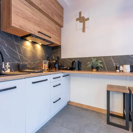 Ksiezycowe Apartamenty Spa - Mountain View By Golden Apartments-3